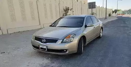 Utilisé Nissan Altima À vendre au Al-Sadd , Doha #7434 - 1  image 